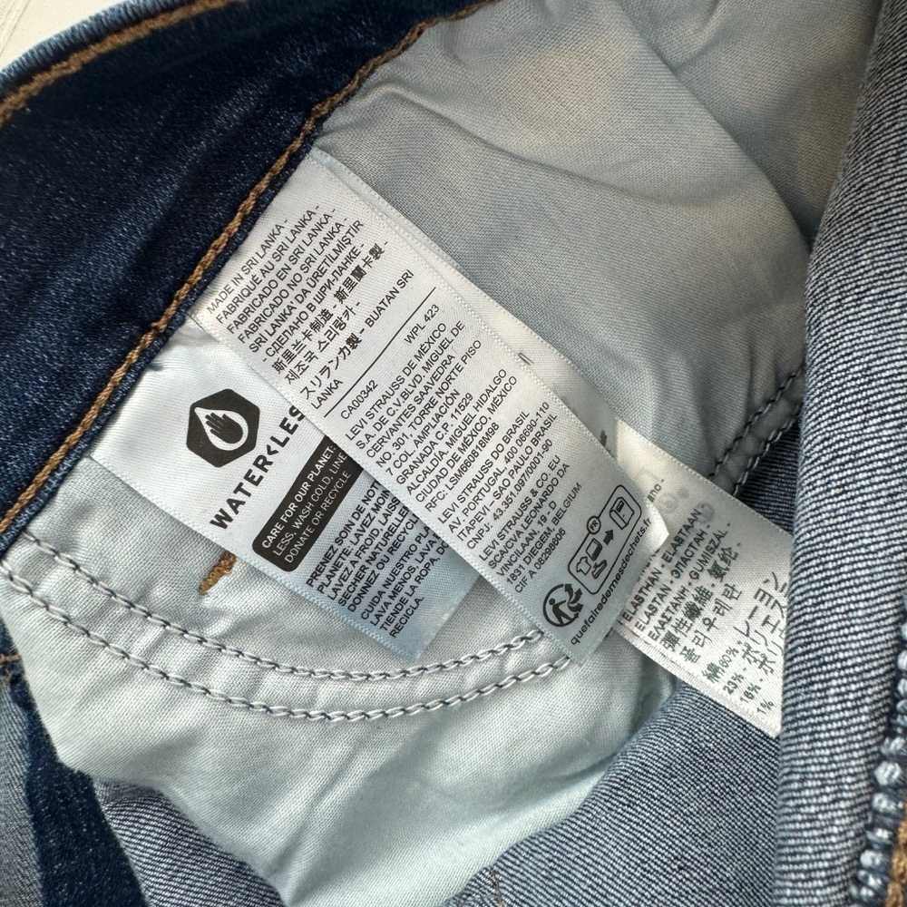 NEW Levi Strauss Mid Length Short US Size 33 - Picture 7 of 8